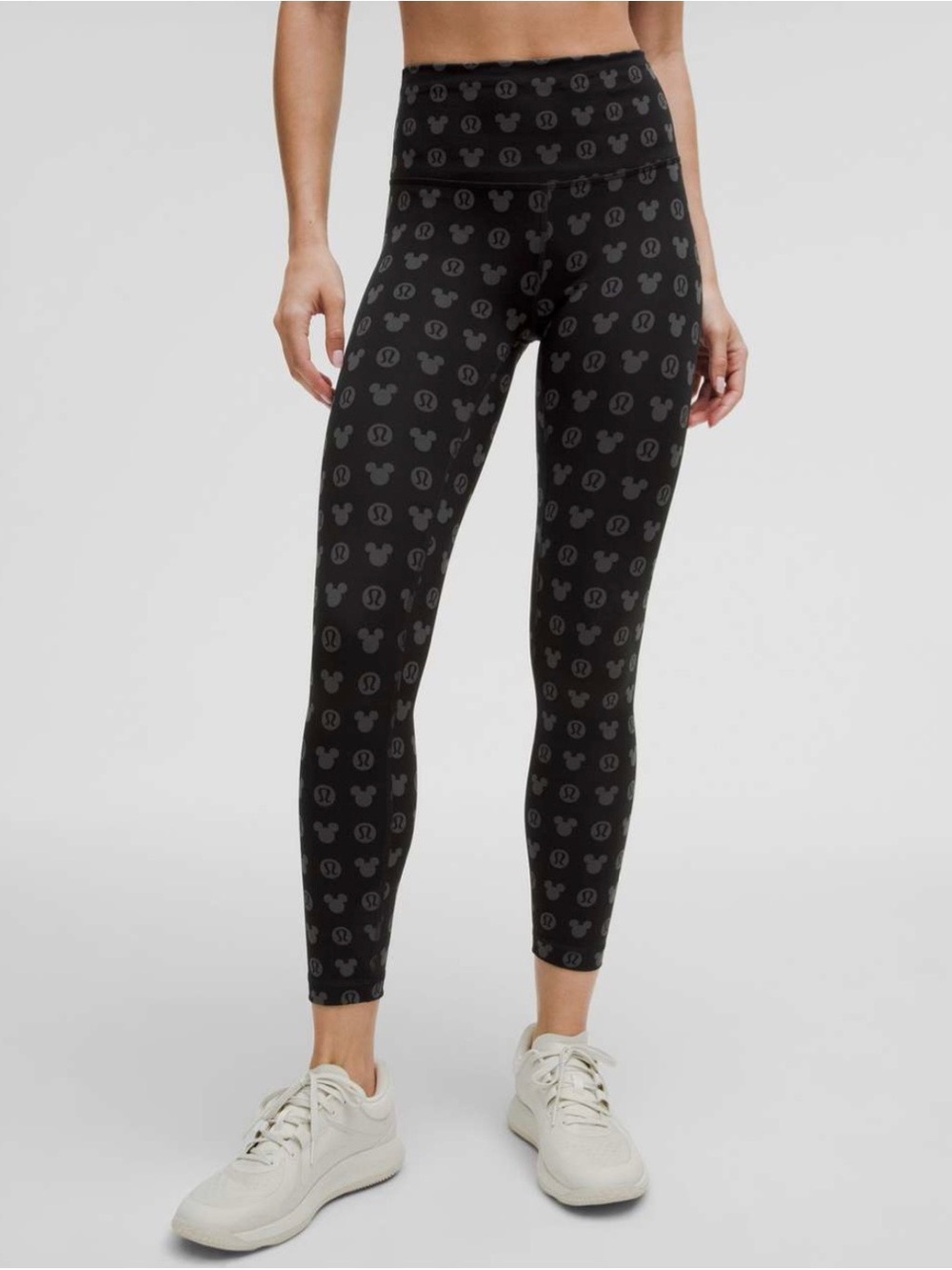 Disney x Lululemon Mickey Mouse Wunder Train Tight Leggings - Black / Size 4